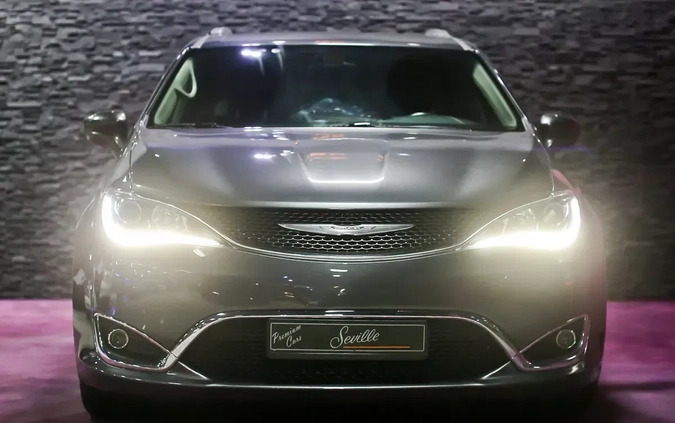 Chrysler Pacifica cena 105000 przebieg: 83000, rok produkcji 2019 z Aleksandrów Kujawski małe 407